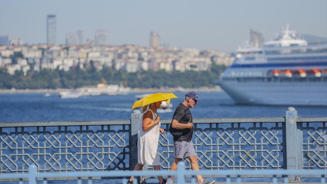 AKOM'dan İstanbul'a yeni hava raporu: Yaz bitiyor mu?