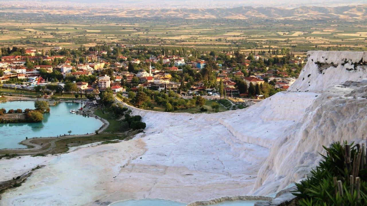 Prof. Dr. Şener Üşümezsoy Denizli'ye dikkat çekti! Pamukkale Fayı 7 büyüklüğünde deprem üretebilir