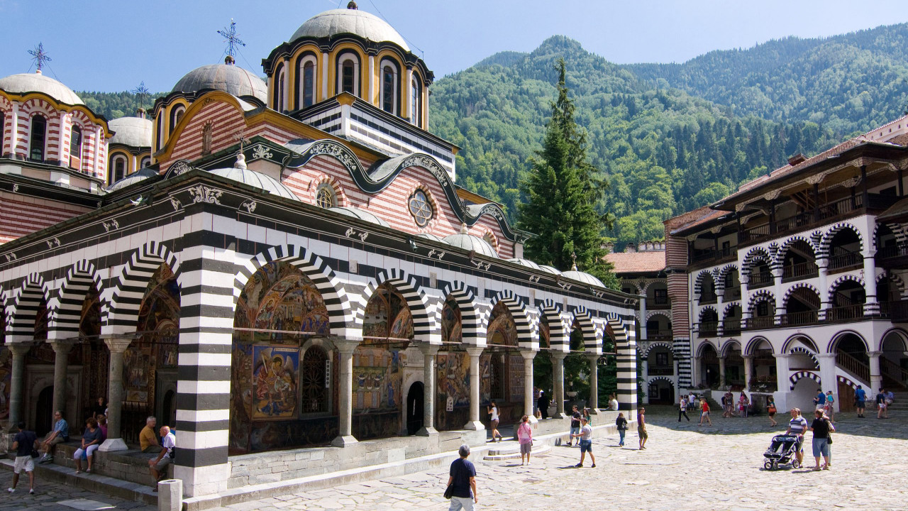 Bulgaristan din adamlarından sert tepki: Bartholomeos’u Rila Manastarı’nda istemiyoruz