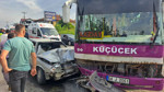 Akyazı'da özel halk otobüsü ile otomobil çarpıştı, 6 yaralı