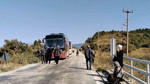Heyelan nedeniyle kapanan Cide-Bartın yolunda ulaşım köy yolundan sağlanıyor