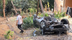 Beşiktaş’ta otomobil site bahçesine uçtu: Sürücü yaralandı