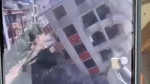 Küçükçekmece'deki yıkımda 7 katlı bina çöktü
