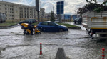İstanbul'da şiddetli yağışın bilançosu belli oldu! Vali Gül'den kritik uyarı: "Zorunlu olmadıkça yarın evden çıkmayın"