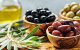 Üzerine bir kaşık eklerseniz zeytin asla bozulmuyor! Ne küfleniyor ne de yumuşuyor