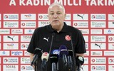 A Milli Kadın Basketbol Takımı Başantrenörü Ekrem Memnun: 'Tek amacımız gruptan çıkarak çeyrek final maçını oynamak'