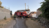 Eskişehir'de itfaiye aracı eve çarptı