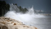 Meteoroloji uyardı: Ege Denizi'ndeki fırtına yarın da etkisini sürdürecek