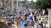 Türkiye’de ikamet eden yabancılar belli oldu! Hangi ülkeden kaç kişi yaşıyor?