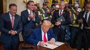 Trump el yükseltti! Çin'e vergileri yüzde 125'e yükseltti