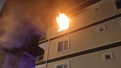 Kırşehir'de binada yangın çıktı! 3 kişi dumandan etkilendi