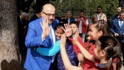 Vali Ustaoğlu Edremit'i ziyaret etti! Çocuklarla buluştu