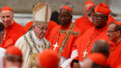 Vatikan karıştı: Yeni Papa kim olacak? Yeni Papa nasıl seçilecek? Kimler aday?