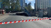 İstanbul'un göbeğinde yol çöktü: O anlar kamerada!
