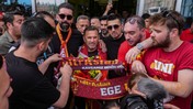 Galatasaray kafilesi, İzmir'e geldi! Sarı-kırmızılıları taraftarlar karşıladı