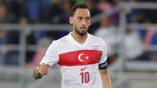 Hakan Çalhanoğlu'nun menajerinden flaş açıklama! Yeni sezonda forma giyeceği takımı duyurdu