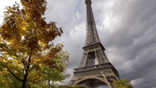 Geçici olarak kapatılmıştı: Eyfel Kulesi yıkılacak mı?