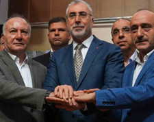 7 aylık kriz imzayla noktalandı