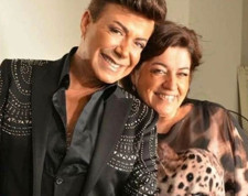 Fatih Ürek’in kız kardeşi Nurgül Ürek kimdir, kaç yaşında, mesleği nedir? Ünlü şarkıcının gizemli kardeşi