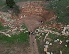 Bursa Gölyazı'da antik tiyatro ortaya çıktı!