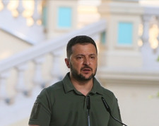 Ukraynalı milletvekili: 'Zelenskiy zor durumda, şartları kabul etmek zorunda'