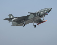 Dünya havacılık tarihinde bir ilk! KIZILELMA yaptı: 'Bu gurur 86 milyonun'