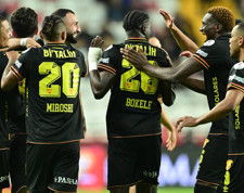 Göztepe, Antalya deplasmanında kazandı! İzmir temsilcisinden 2-1'lik galibiyet