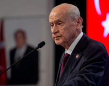 Devlet Bahçeli'den Papa ziyaretine tepki, Barrack'a yanıt