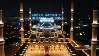 Kadir Gecesi namazı nasıl kılınır? Kadir Gecesi namazı kaç rekattır?