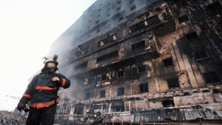 Otel yangınının nedeni belli oldu! Kahvaltı hazırlığı sırasında kızgın yağa su ile müdahale...