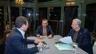 CHP’de adaylık tartışmaları: Siyasî hırslar, şehirlerin İhmali ve liderlik zafiyeti
