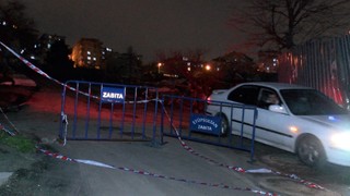 İstanbul'da yol çöktü! 4 bina boşaltıldı...