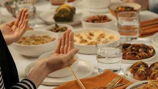 İlk sahura ne zaman ve kaçta kalkılacak? İşte il il sahur ve iftar saatleri...