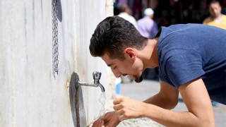 Abdest alırken su yutulursa oruç bozulur mu?