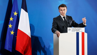 Rus tehdidi bahanesiyle savaş kışkırtan Macron’a tepkiler artıyor