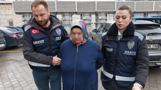 Kızını boğarak öldürmüştü: 'İntihar süsü' vermek için bileklerini kestim