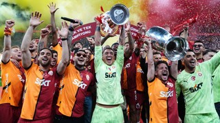 Galatasaray'da yıldız isim ayrılmak istedi! Yönetim onay verdi