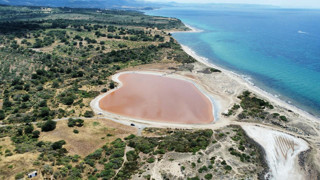 Dünyada 8 yerde bulunuyor! Biri de Çanakkale'de, yeniden pembe rengine büründü
