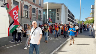 FRANSA’DA HAYAT DURDU! Hedef Macron ve kemer sıkma bütçesi