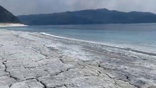 Salda Gölü’nde sular çekiliyor