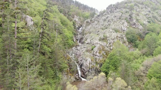 Ormanın içerisindeki saklı şelale! Kastamonu’nun Taşköprü ilçesinde bulunuyor