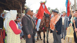 Davulsuz zurnasız gürültülü düğünler!