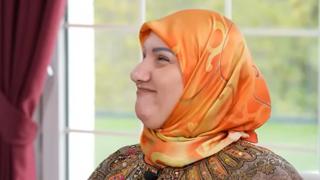 Zuhal Topal’la Yemekteyiz Ayşe Sarıoğlu kimdir? Yemekteyiz Ayşe kaç yaşında?