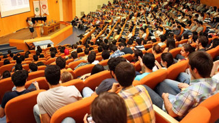 10 Kasım üniversiteler resmi tatil mi, ders yapılacak mı? Üniversitelerde son durum