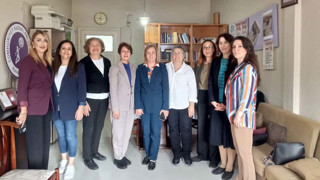 AK Parti İzmir Kadın Kolları CKD yöneticilerini ziyaret etti