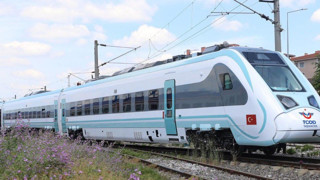 Türkiye'nin ilk milli hızlı treni! 2026'da raylara inecek