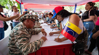 ABD'ye karşı 200 bin asker seferber edildi