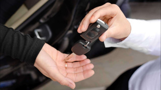 Arabası olan düşünüyor, almak isteyen bekliyor! İşte otomobil piyasasındaki son durum