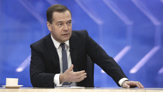 Medvedev’den 'Zelenskiy'in halefi' çıkışı: 'ABD’nin taleplerini kabul etme ihtimali daha yüksek'