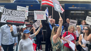 New York Times gazetesi ABD'li siyonist Yahudileri çıldırttı: 'O yazarı kovun!